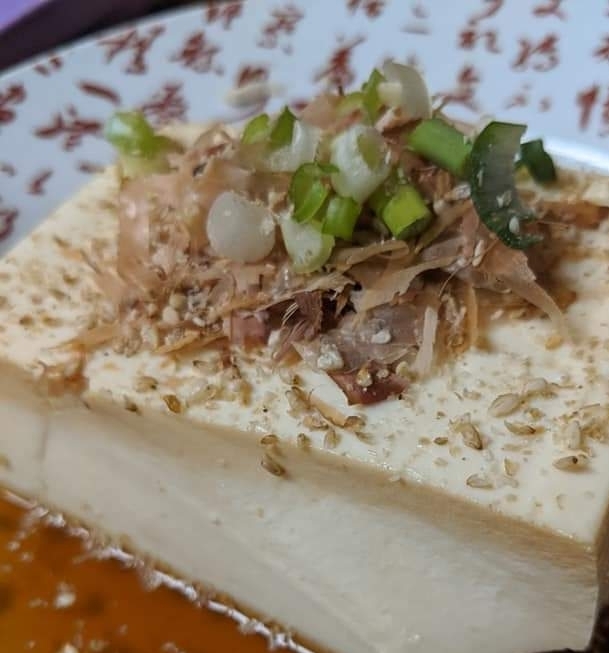 Hiyayakko cold tofu